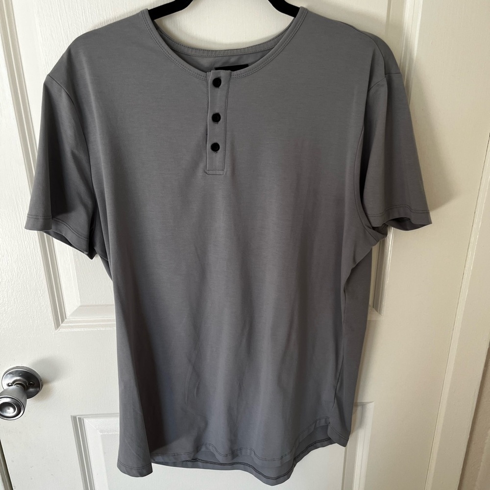 Cuts Henley Curve-Hem